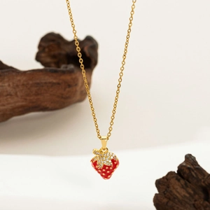 Exquisite gold-plated strawberry pendant necklace with red enamel and sparkling zircons