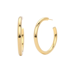 Macro-opname van gepolijste goudkleurige S925 sterling zilveren C-vormige ringen