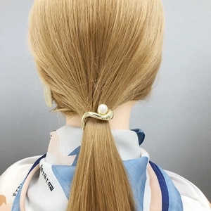 Elegant Wave Alloy Ponytail Hook With White Artificial Pearl Minimalist Metal Hair Clip For Women Daily Wear