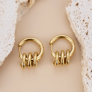 Minimalist gold-plated stainless steel hoop earrings with triple dangling rings accents