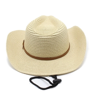 Chapeau de cowboy en paille avec bord de 9cm, bande en cuir et cordon de serrage réglable