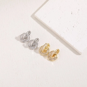 Elegant C-shaped hoop earrings with baguette-cut zircons in gold and silver plating