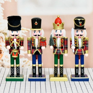 Nutcracker Soldier Figures Wooden Plaid Fabric Christmas Decoration Traditional Hand Painted Holiday Desktop Ornaments European Style Gifts