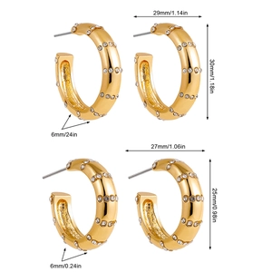 Boucles d'oreilles géométriques en C en or 18 carats avec strass en deux tailles