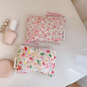 Floral quilted cotton mini makeup pouches with zipper closure for storage