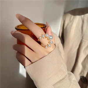 Fashion Artificial Pearl Open Ring Adjustable Alloy Multi Size Imitation Artificial Pearls French Retro Minimalist Jewelry For Women