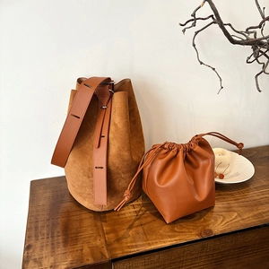 Women Bucket Bag Matte Faux Suede Large Capacity Shoulder Crossbody Bag Magnetic Buckle Urban Simple Design Fashionable