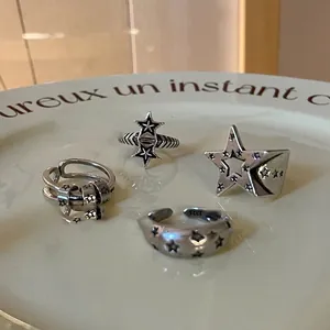 Anello Aperto in Rame con Zirconia Vintage Stella Croce Teschio Cuore Regolabile Argento Retrò per Donna Gioielli di Moda