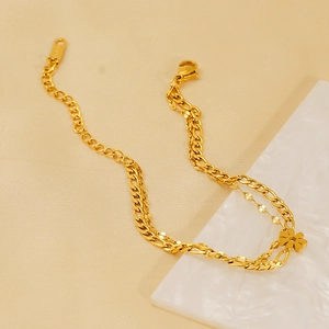 Double-layer Figaro chain bracelet in 18K gold finish with delicate flower charms