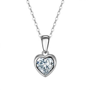 Élégant collier en argent sterling s925 avec pendentif cœur en zircon sur une chaîne en O