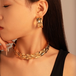 Statement Metallic Choker Necklace And Earrings Hammered Texture Geometric Circle Jewelry For Women Punk Style Gold
