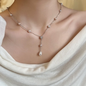 Französischer Stil Strass Blume Wassertropfen Künstliche Perlenkette Elegante Leichte Luxus Schlüsselbeinkette Für Damen Mode Schmuck