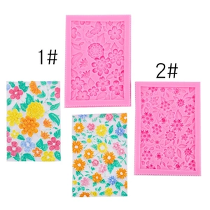Molde de silicona rosa para fondant con relieve de flores y hojas para tartas