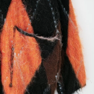 Pull femme oversize en mohair à motif losanges aux couleurs d'Halloween orange et noir