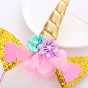 Glitzerndes Einhorn-Stirnband für Kinder mit pastellfarbenen Tüllblumen und Satindetails