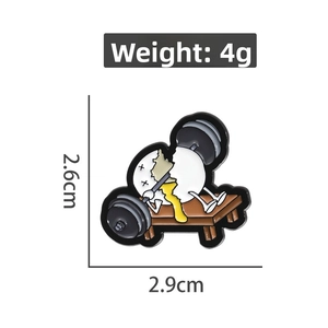 Dettaglio spilla smaltata uovo fitness con dimensioni 2,6x2,9 cm e peso di 4g