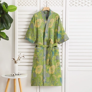 Green cotton gauze bathrobe with vintage floral print and kimono tie waist