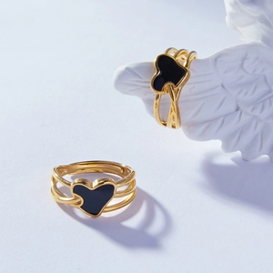 Bague multi-rangs plaquée or minimaliste avec breloque cœur en émail noir