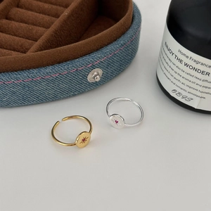 Minimalist 925 silver star ring with red gemstone in gold and silver finish