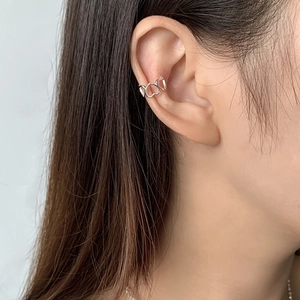 Minimalist S925 sterling silver triple heart ear cuff for non-pierced ears for women