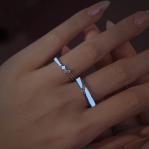 Glow-in-the-dark 925 silver rings with star pattern and luminous coating for couples