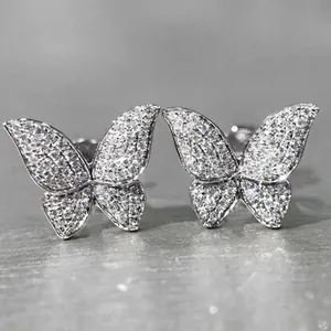 Funkelnde Schmetterlingsstecker mit Zirkonia-Mikropavé in edler Silberoptik