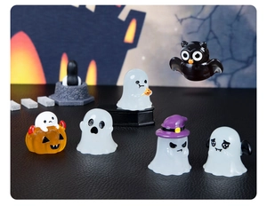 Detailed Halloween micro landscape set with resin ghosts, owl, and miniature spooky decor