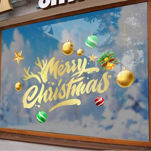 Goldene Merry Christmas Fensteraufkleber mit hängenden Kugeln und Sternen für Glas
