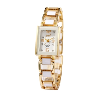 Orologio al quarzo dorato da donna con cinturino in ceramica bianca e quadrante rettangolo
