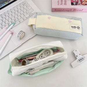 Detailed interior storage space of the large capacity pencil case with dual-color design