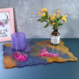 Handmade resin tray with blue gold glitter and purple diamond pattern cup set