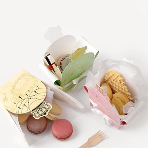 Scatole regalo pieghevoli in stile europeo con stampa corona in beige verde e rosa