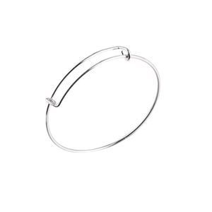 Macro shot of 1.6mm adjustable stainless steel wire bangle with sliding clasp mechanism