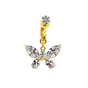Vue macro d'un piercing de nombril papillon doré serti de zircons en coupe marquise