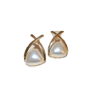 Elegant fishtail pearl earrings with gold geometric alloy frame for women