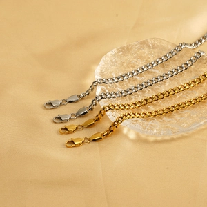 Polished 18K gold and silver plated stainless steel Cuban link chains for men and women