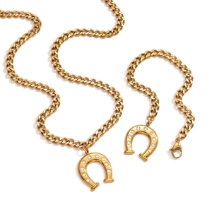 Stainless Steel Horseshoe Pendant Jewelry Set For Women Gold Plated Cuban Chain Rhinestone Necklace Bracelet Set Fashion Accessory