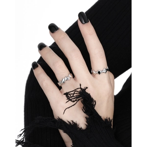 S925 sterling silver geometric jagged rings with matte black drip glaze on model