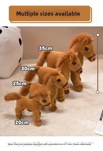 Ensemble de peluches chevaux marron montrant la comparaison de taille de 20 à 35 cm