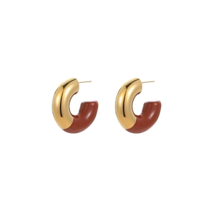 Chic 18k gold plated C-shaped hoop earrings with reddish brown enamel finish