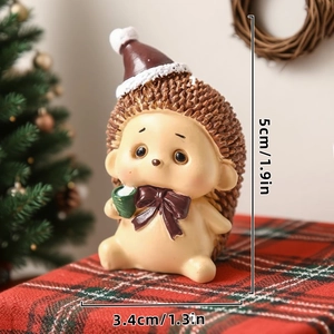 Detailed view of hedgehog figurine with Santa hat and 5cm x 3.4cm size indicators