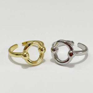 Minimalist 925 sterling silver geometric oval ring set in polished gold and silver finish