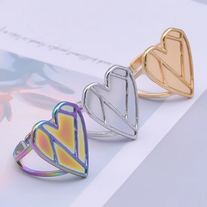 Minimalist 304 stainless steel heart rings in silver, gold and rainbow finishes