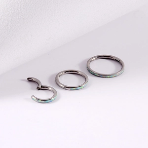 G23 Titan Scharnier Opal Ringe für Nasen und Ohr Piercings mit glattem Finish
