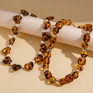 Vintage amber heart acrylic beads and pearl necklace set for women autumn jewelry style