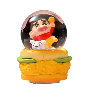 Crayon Shin-chan burger base crystal ball with snow glitter for Christmas gifts