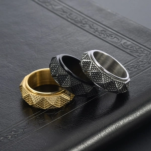 Rotierende Edelstahl-Pyramidenringe für Herren in Gold, Schwarz und Silberfarben