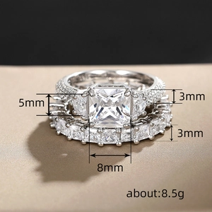 Conjunto de anillos de boda de plata con circón princesa de 8mm y detalle de pavé diamantes