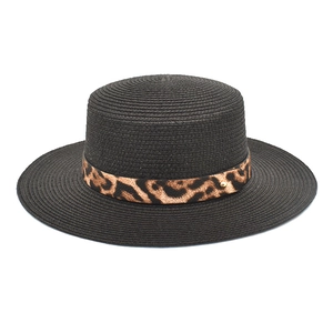 Cappello di Paglia da Donna in Stile Francese con Fascia Leopardata e Fibbia Dorata Protezione Solare per Vacanze al Mare