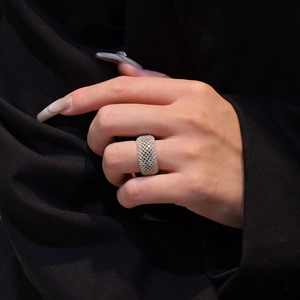 Wide mesh pavé set ring with shimmering diamonds in 925 silver finish for women